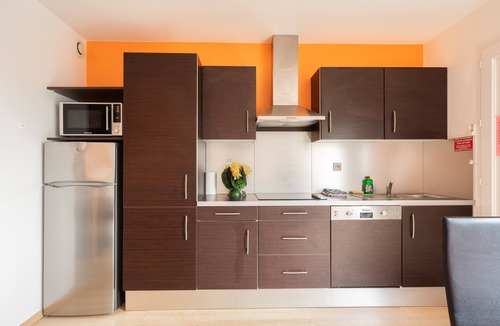 Saint-Simon-de-Bordes Apartment | Apartment 'Le Clos Du Champ De L'Amour - Saintes' with Private Pool, Wi-Fi and Air Conditioning