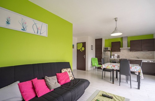Saint-Simon-de-Bordes Apartment | Apartment 'Le Clos Du Champ De L'Amour - La Tremblade' with Private Pool, Wi-Fi, and AC