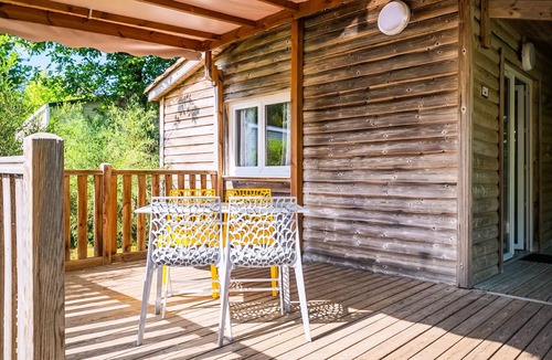 Saint-Laurent-de-Medoc Ski Chalet | Apartment