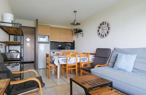 Bourgenay Apartment | Apartment for 4–6 people with port view, Port Bourgenay
