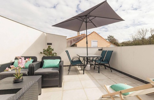 La Plaine-sur-Mer Apartment | Apartment in the center of La Plaine-sur-Mer