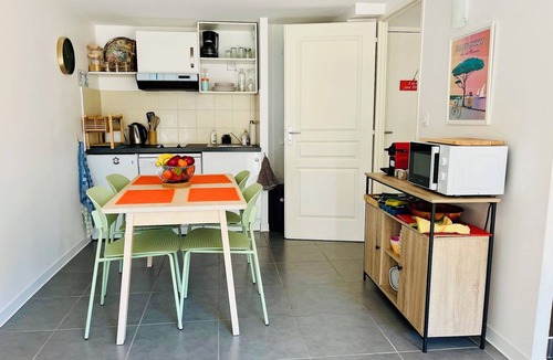 Maubuisson Apartment | Apartment in Maubuisson with terrace, 5 min walk from the lake and close to the ocean