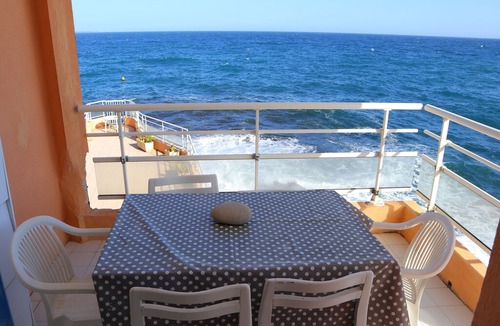 Le Trayas Apartment | Apartment in the sea