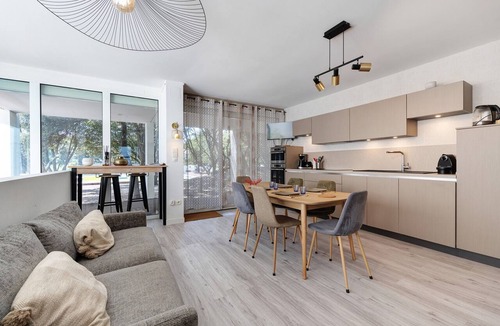 Chateau-d'Olonne Apartment | Apartment 'Le Noirmoutier Appt 3 Chambres' with Wi-Fi