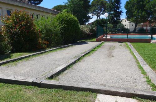 Villeneuve-Loubet Apartment | Apartment La Calmeraie by Interhome