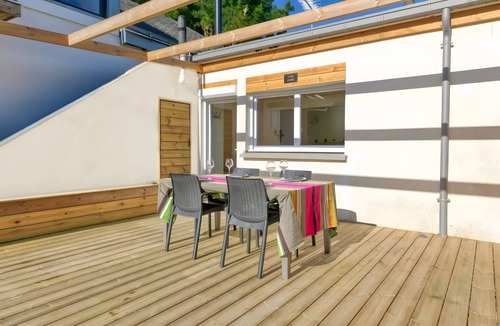 Pornichet Apartment | Apartment 'La Dune De Sable - Cavaro' with Private Terrace and Wi-Fi
