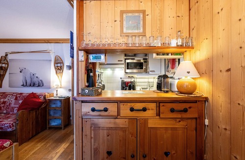 Val-d'Isere Apartment | Apartment 'Le Châtelard' with Mountain View, Private Terrace and Wi-Fi