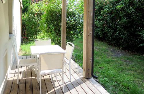 Parentis-en-Born Apartment | Apartment Les Cottages du Lac T1 Tradition by Interhome
