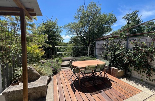 Montfaucon-Montigne Apartment | Apartment 'Les Iris - Cozy House', near Puy du Fou, Clisson and Nantes Vineyards