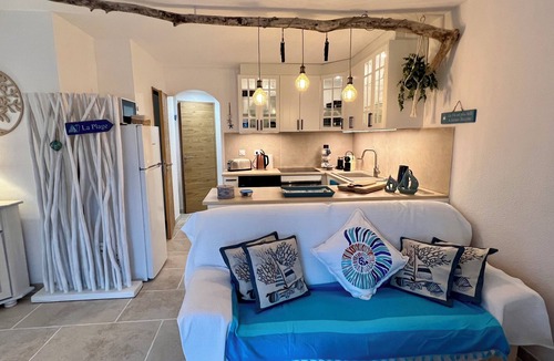 Sainte-Maxime Apartment | Apartment/Mazet with garden (150m2) and sea view in a quiet location near the town center