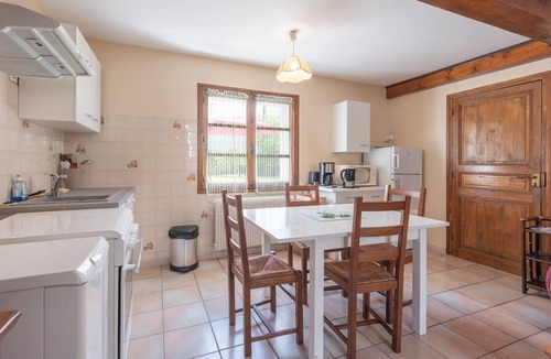 Argeles Gazost Apartment | Apartment 'Pibeste' – 21-Day Thermal Stay, Washing Machine, Pibeste View, Wi-Fi