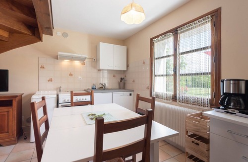 Argeles Gazost Apartment | Apartment 'Pibeste' – 21-Day Thermal Stay, Washing Machine, Pibeste View, Wi-Fi