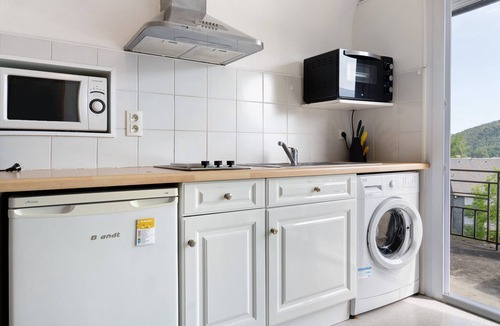 Argeles Gazost Apartment | Apartment 'Pic Du Midi' with Mountain View, Balcony and Wi-Fi
