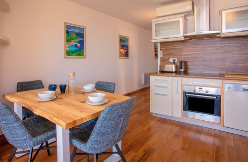 Le Trayas Apartment | Apartment 'Sea View' with Wi-Fi and Air Conditioning
