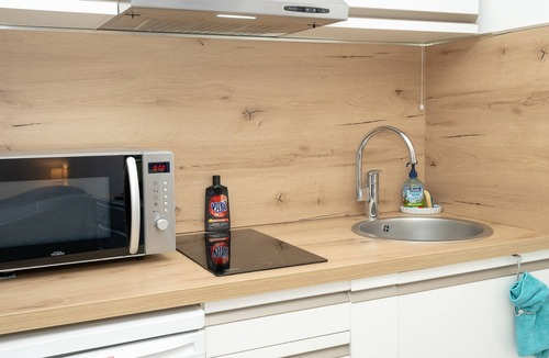 Aix-les-Bains City Center Apartment | Apartment 'Studio Meublé' with Mountain View, Balcony and Wi-Fi
