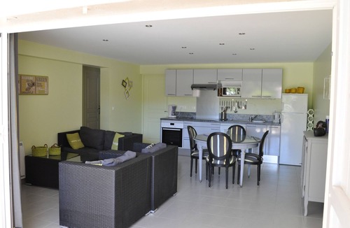 Boulouris-sur-Mer Apartment | Apartment T3 ANIS 55m2, swimming pool frontage, with terrace 25m2, swimming pool, beach nearby
