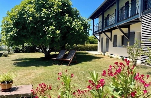 Ispoure Apartment | Apartment with garden 2 min from saint-Jean-Pied-de-Port