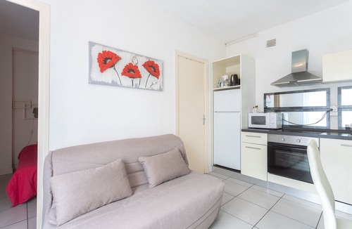 Lourdes Apartment | Apartment with Garden and Terrace in Lourdes, Sleeps 2, Quiet and Well-Equipped