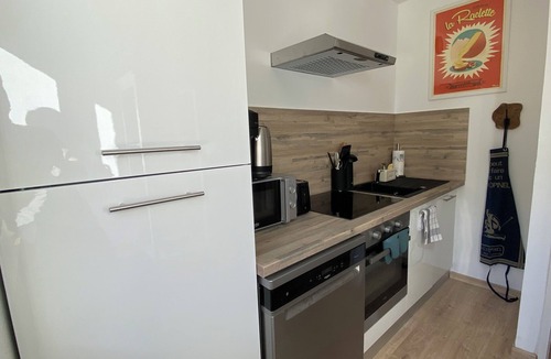 Saint-Avre Apartment | Apartment with Private Spa in Maurienne