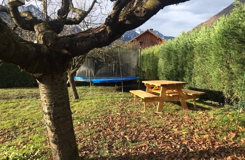 Saint-Avre Apartment | Apartment with Private Spa in Maurienne