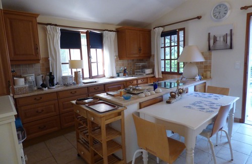 Le Tignet Apartment | Apartment with swimming pool near Grasse, the city of perfumes (06)