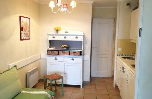 Grimaud Apartment | APP 3 rooms, private residence 25hect, 4 pers, private garden, sea view,