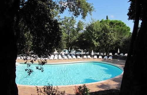 Grimaud Apartment | APP 3 rooms, private residence 25hect, 4 pers, private garden, sea view,