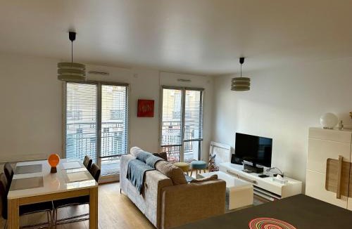 Levallois-Perret Apartment | Appartement 2 pièces 57m2 Terrasse sur cour Proche Paris Porte Maillot