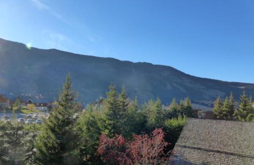 Meribel Village Apartment | Appartement 3 pièces à Méribel Village avec piscine, 4 personnes - FR-1-411-618