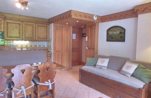 Meribel Village Apartment | Appartement 3 pièces pour 6 à Méribel Village, accès piscine et Wi-Fi - FR-1-411-406