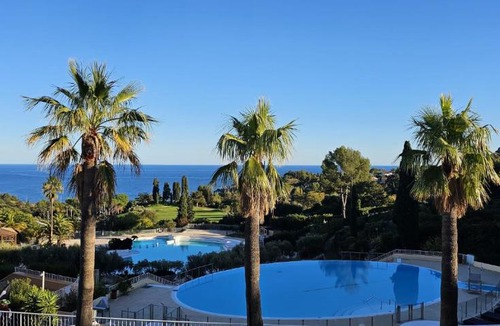 Cap Esterel Apartment | Appartement 4 pers Cap Estérel centre du village CLIM WIFI