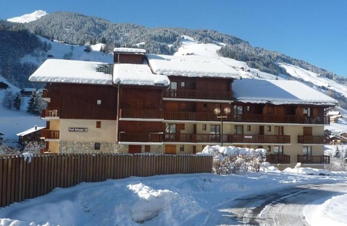 Areches Apartment | Appartement accueillant animaux - 6 pers. centre village - FR-1-886-113