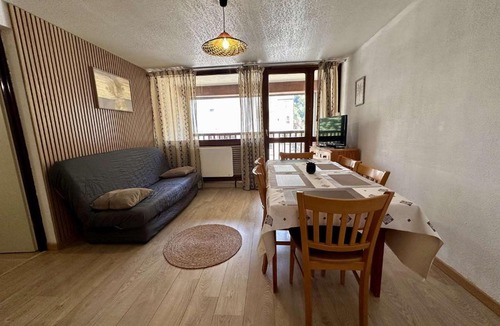 Saint-Lary-Soulan Apartment | Appartement au cœur du village, animaux OK - 6 pers. - FR-1-883-24