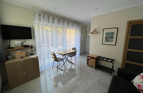 Tourrettes-sur-Loup Apartment | Appartement au calme dans un espace arboré