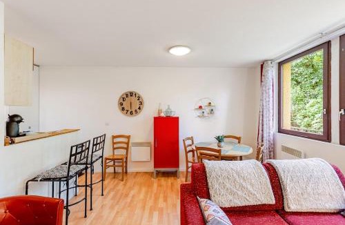 Aspin-en-Lavedan Apartment | Appartement calme Lourdes 5 min Pyrénées Parking inclus