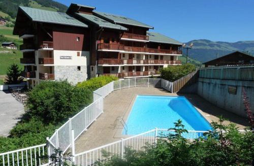 Areches Apartment | Appartement centre village, animaux OK - 4 pers. - FR-1-886-50