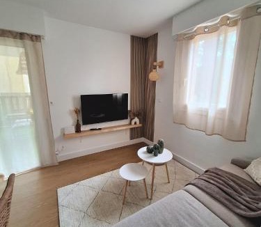 Maubuisson Apartment | Appartement cosy refait à neuf, linge fourni