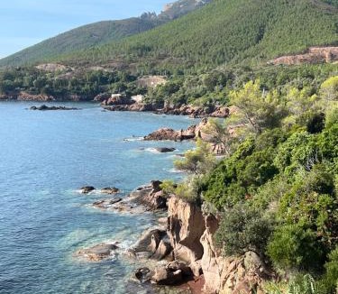 Le Trayas Apartment | Appartement dans résidence pieds dans l’eau