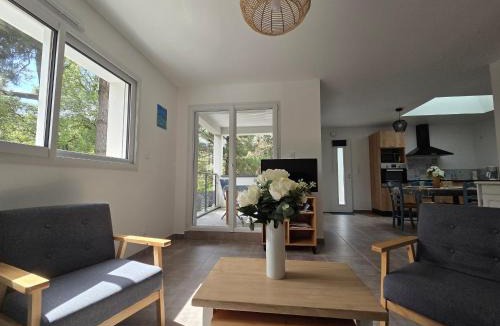 Saint-Brevin-les-Pins Apartment | Appartement neuf 62 m², 5 couchages, à 250 m de la plage - balcon, jardin privé, et parking inclus - FR-1-364-111