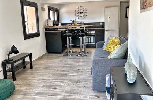 Ollioules Apartment | Appartement Indépendant Dans Propriété