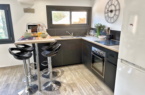 Ollioules Apartment | Appartement Indépendant Dans Propriété