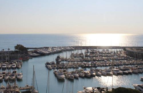 Villeneuve Loubet Beach Apartment | Appartement Moderne avec Terrasse et Garage - Villeneuve-Loubet - FR-1-252A-72