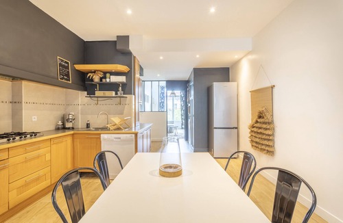 6th Arrondissement Apartment | Appartement Plein Centre Spacieux