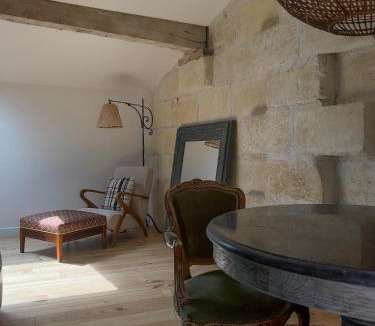 Libourne Bed & Breakfast | Appartement privé dans un hôtel particulier d'hôtes avec piscine & spa Libourne, Saint-Emilion
