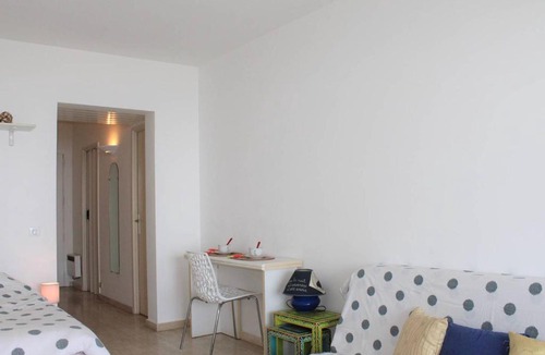 Villeneuve Loubet Beach Apartment | Appartement Villeneuve-Loubet, 1 pièce, 2 personnes - FR-1-252A-8
