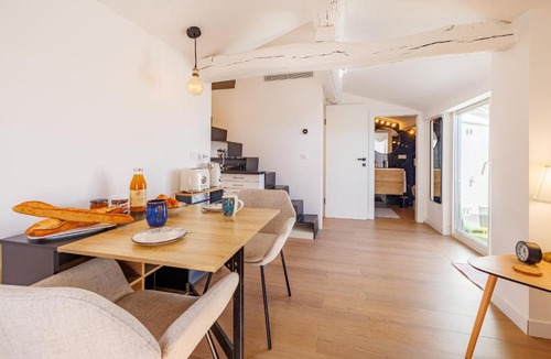 Tourrettes-sur-Loup Apartment | Apt Le Frene