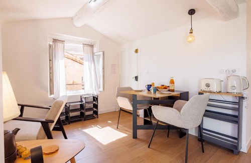 Tourrettes-sur-Loup Apartment | Apt Le Frene