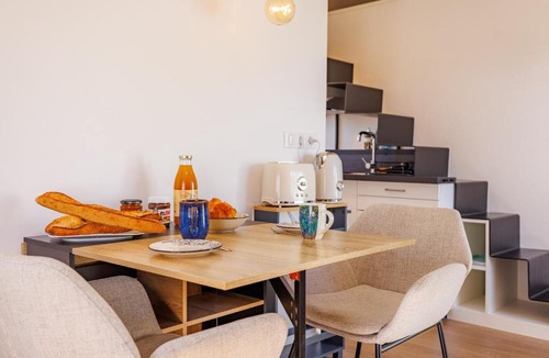 Tourrettes-sur-Loup Apartment | Apt Le Frene