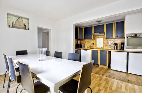 Pyla-sur-Mer Apartment | Arcachon 4BR near Dune du Pilat, walking distance to the beach