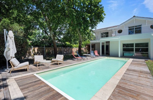 Lanton House | ARCACHON BAY - LUXURY VILLA TAUSSAT - POOL & A.C. 200 m from the beach